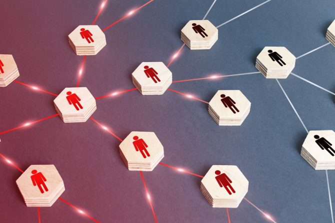 mitovi glasine poluistine i koroni