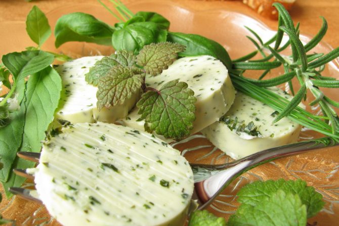 buter maslac s bosiljkom