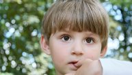 Psiholog: Kada je grickanje noktiju simptom ozbiljnog problema