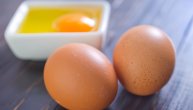 Da li je zdravo jesti živo jaje? Evo zašto se nutricionisti mršte na scenu iz filma u kojoj Roki Balboa ispija pet