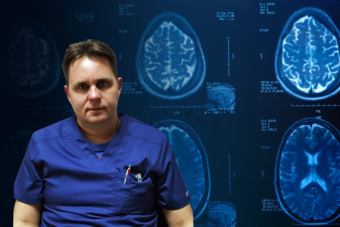 Dr Ivan Vukašinović, interventni neuroradiolog