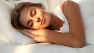 Kako i da li strana na kojoj spavate utiče na rad srca