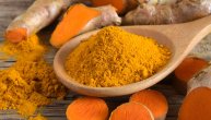 Kurkuma se bori protiv artritisa, čisti jetru i žučnu kesu, a deluje i kad krene migrena