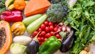 Voće i povrće obezbeđuju bolje kognitivne funkcije nakon 65. godine
