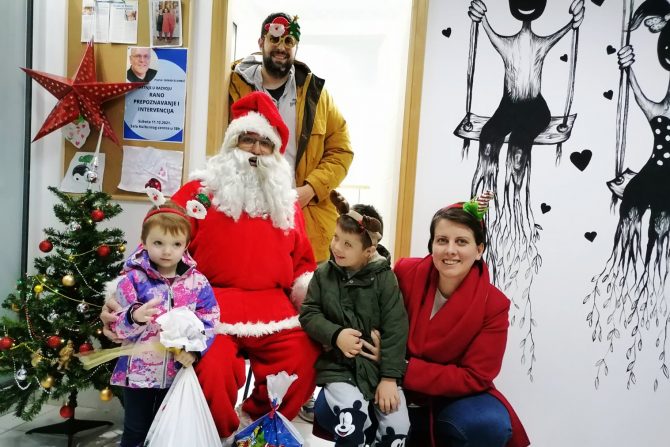 Daunov sindrom, porodica Momčilović