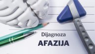 Afazija, stanje zbog koga odrasla osoba mora ponovo da uči iz bukvara