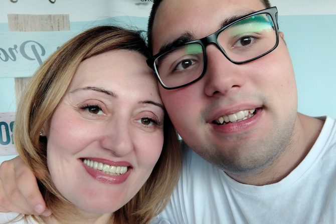 Autizam Violeta i Dimitrije