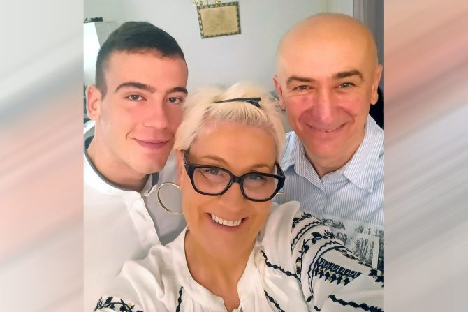 Dete i rak Joland Korora