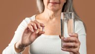 Ovih 10 vitamina i minerala olakšava simptome menopauze: preporučene količine, izvori i rizici