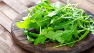 Koje vitamine sadrži rukola i kako utiče na kosti, krvni pritisak i trudnoću