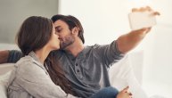 Šta o svojoj vezi kriju parovi koji na društvenim mrežama manično objavljuju zajedničke fotografije