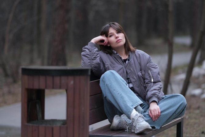 nesrećni ljudi se izoluju