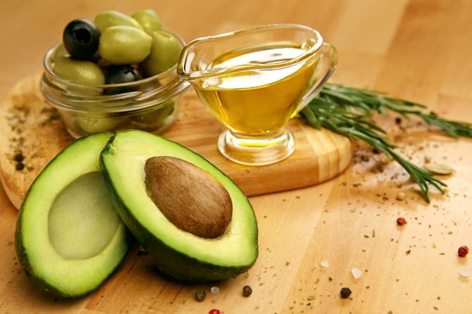 ulje od avokada i maslinovo ulje