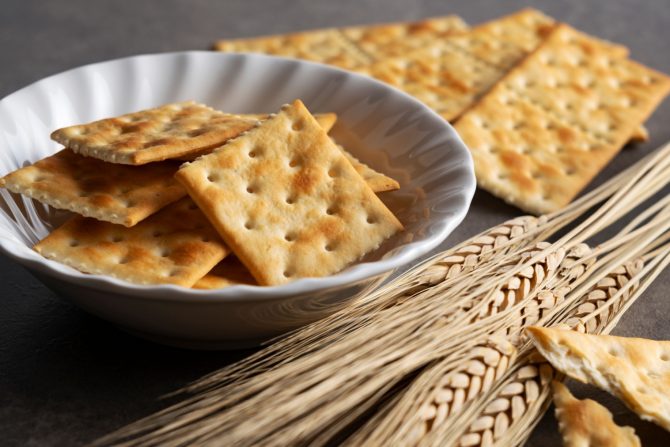 slani kreker za bolove u stomaku