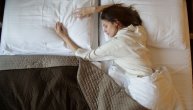 Šta je „noćni razvod” i da li odvojeno spavanje od partnera obezbeđuje bolji san ili uništava brak