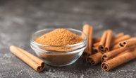 Da li će vam „skočiti“ šećer posle jela ako konzumirate cimet i smeju li da ga koriste osobe sa dijabetesom