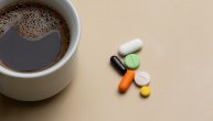 Kafa i antibiotici ne smeju da se mešaju, posebno ako se čovek leči od jedne uporne bakterije