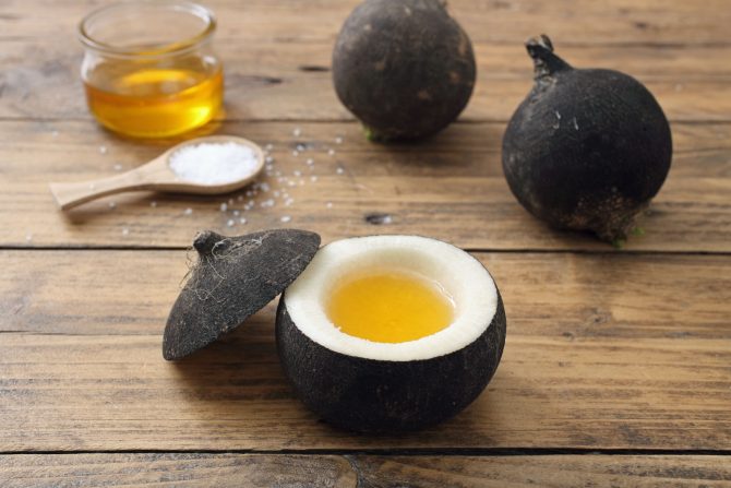 sok od rotkve i meda