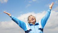 Ljudi stariji od 70 godina koji vole samoću – među najsrećnijima u društvu