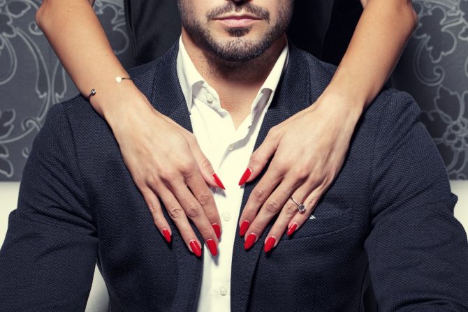 Teorija crvenih noktiju