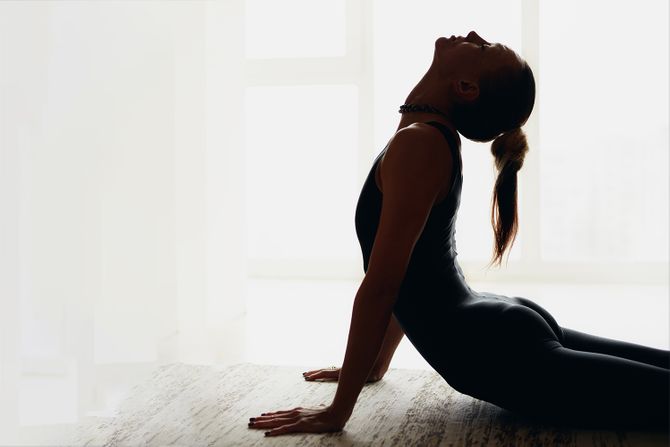 Neke asane (joga vežbe) idealne su za stimulaciju rada štitne žlezde