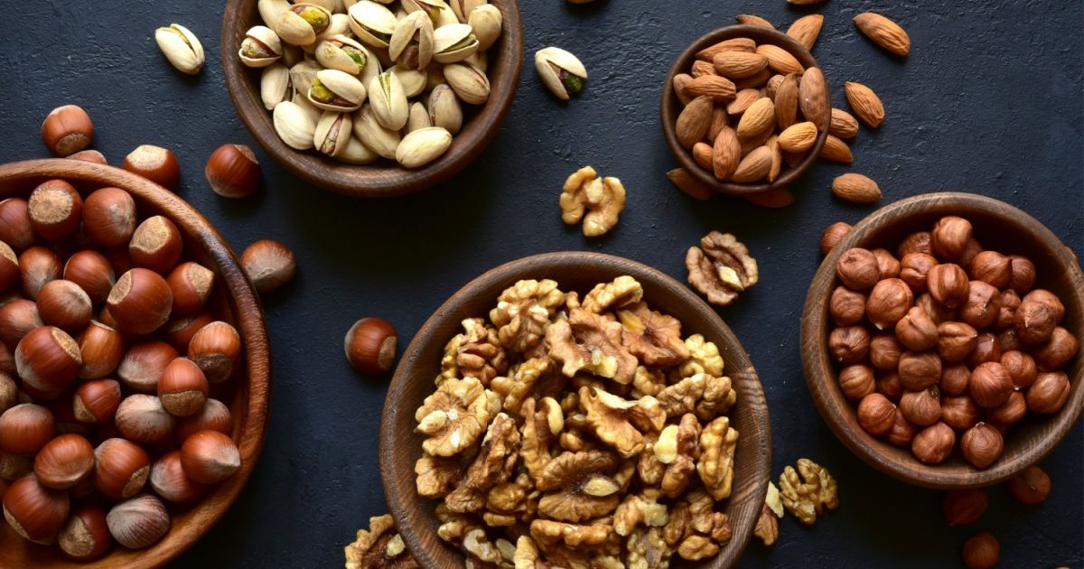 How Our Heart Reacts If We Regularly Eat Nuts