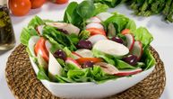 Salata za zdravo srce treba da sadrži 5 ključnih sastojaka. Probajte bar jednu od ove dve!