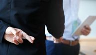 Dvolična osoba nema dva karaktera već više lica za isti cilj, ovi znakovi je otkrivaju